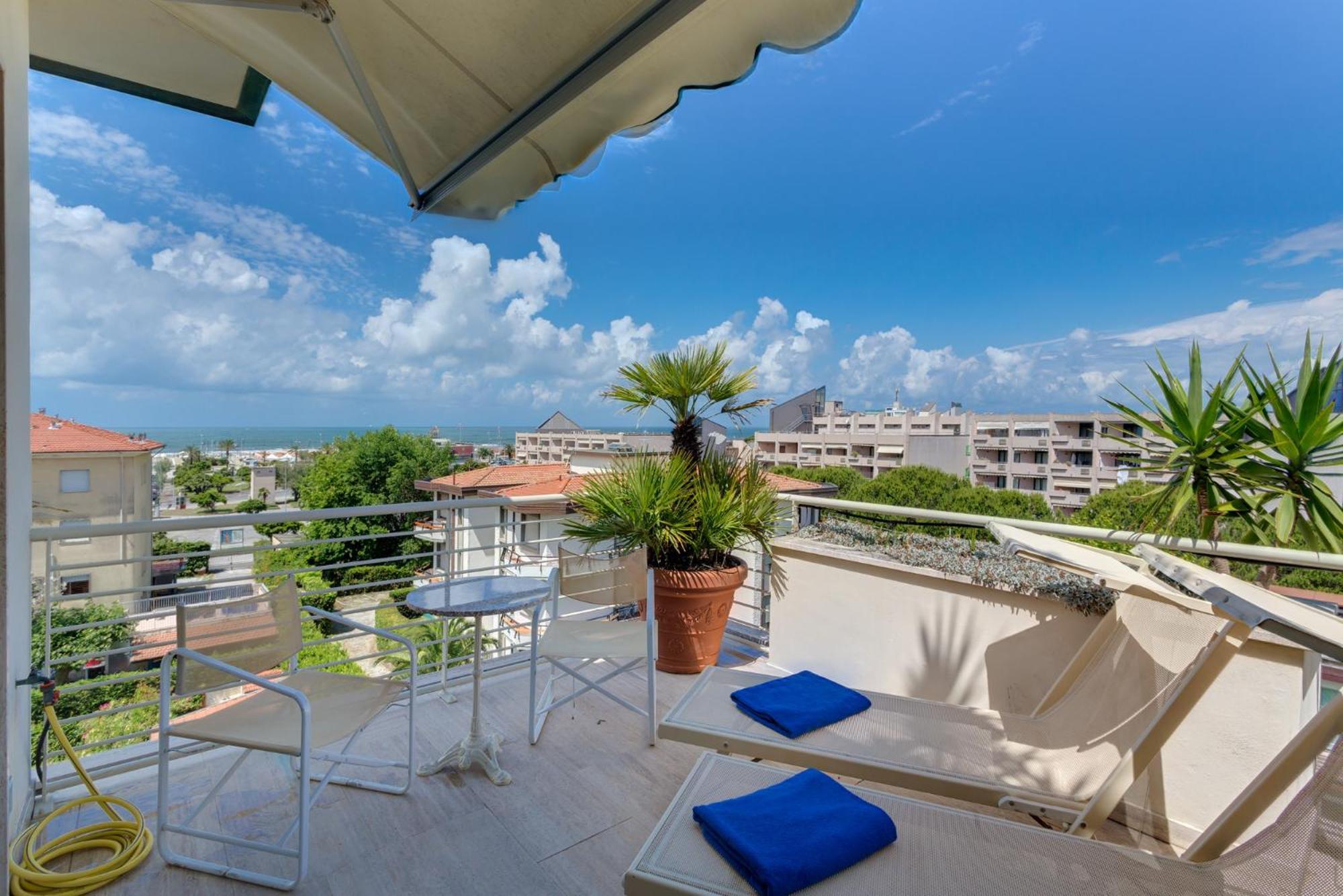 Bacco 3* Lido di Camaiore